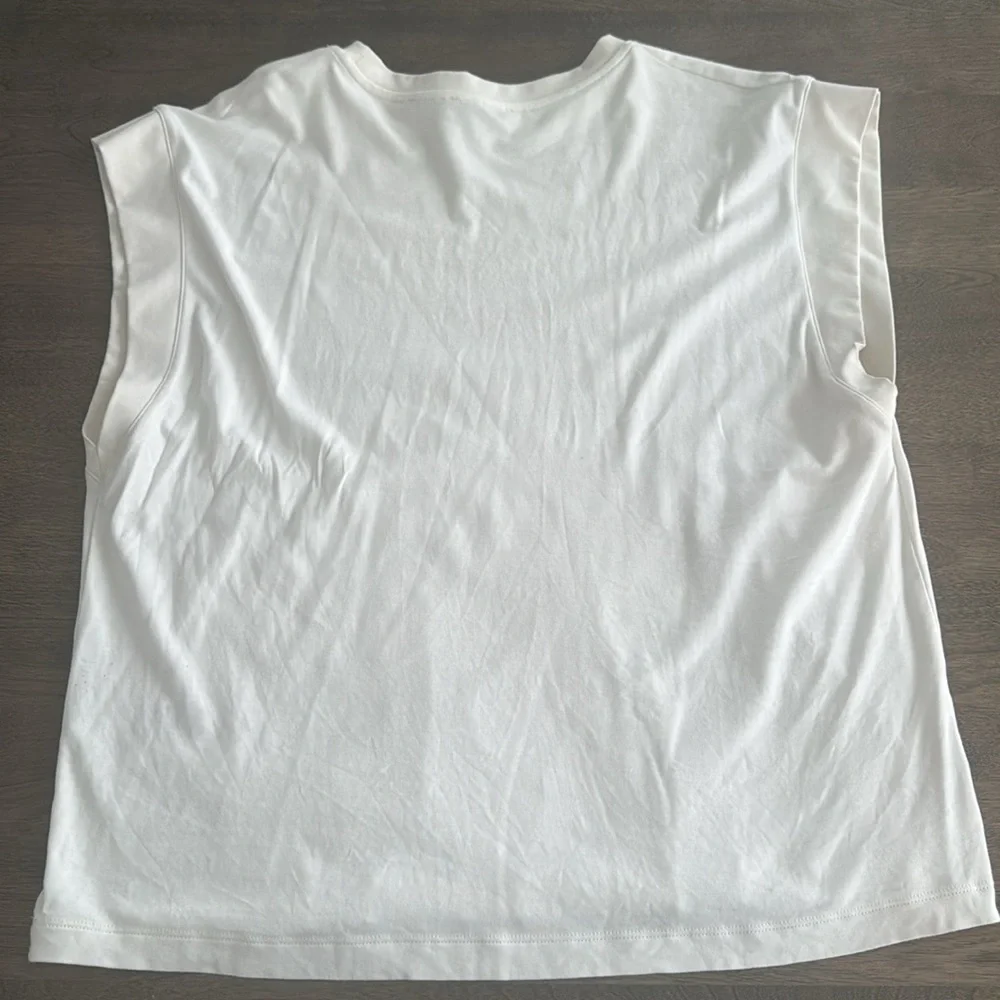 Vince white  “muscle tee” - Picture 8 of 9